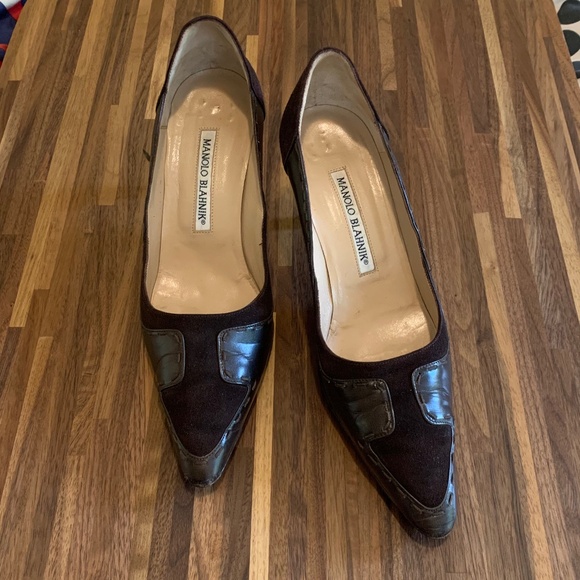 Vintage Manolo Blahnik Brown Suede Heels - Picture 12 of 12
